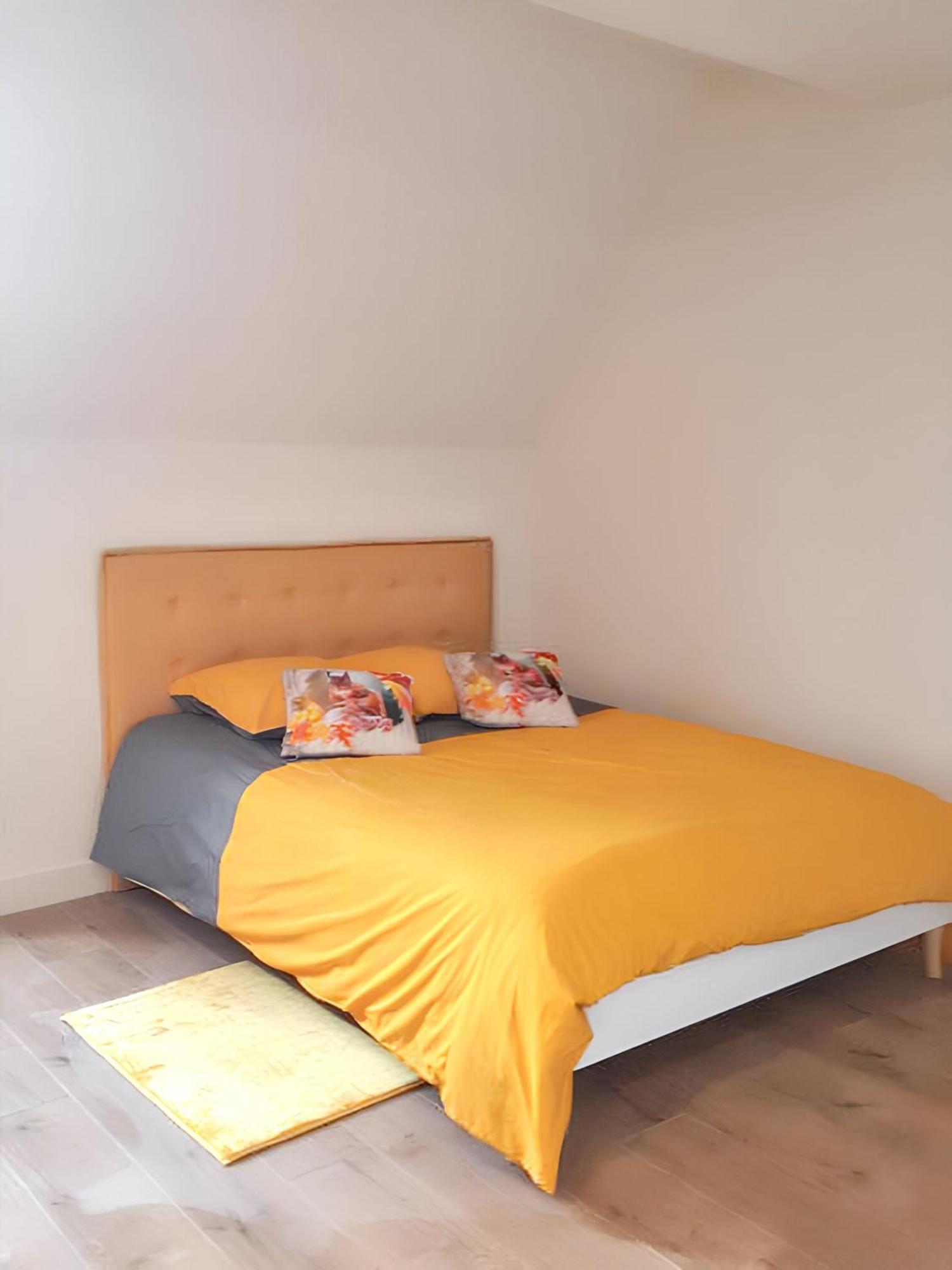 Charmant Studio A Abondant Avec Terrasse Ensoleillee 30 M² Exterior photo